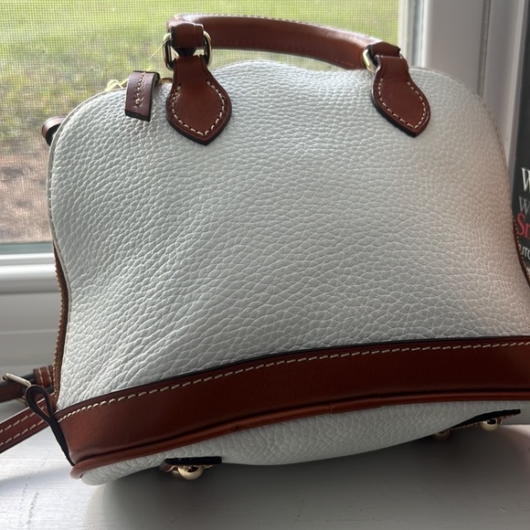 Like New Dooney & Bourke Bag “ worn only once” - Picture 8 of 8